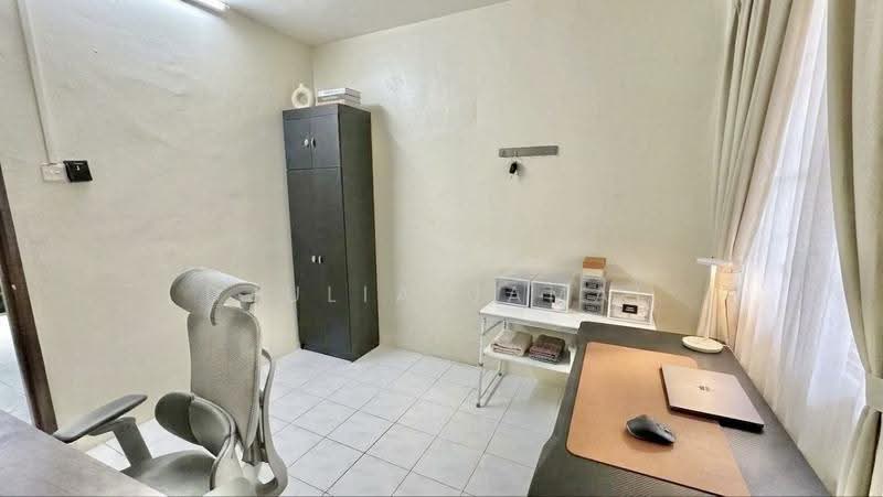 Pangsapuri untuk Dijual di Vista Pinggiran Apartment - DJULIA JAMAL - Study - PropertyGuru.com.my