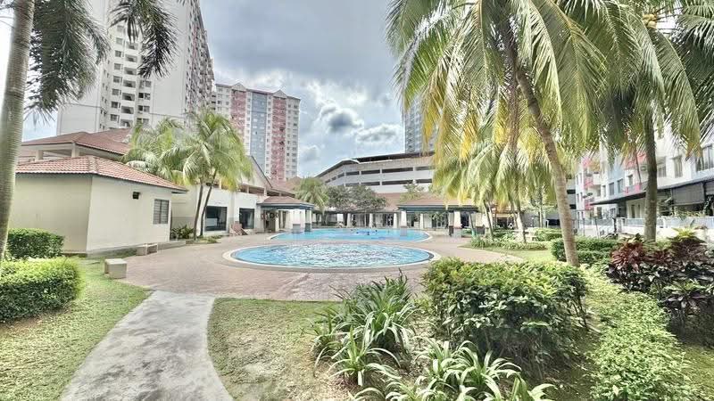Pangsapuri untuk Dijual di Vista Pinggiran Apartment - DJULIA JAMAL - Exterior - PropertyGuru.com.my