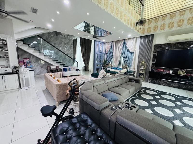 Bungalow House for Sale in Denai Alam (Shah Alam) - Adzura Zamedin - Living Room - PropertyGuru.com.my