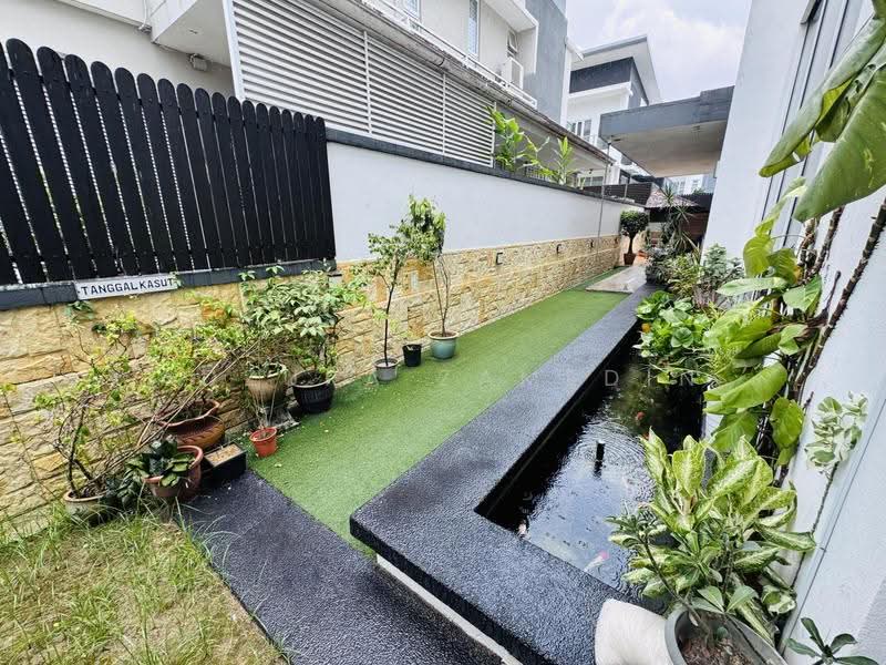 Bungalow House for Sale in Denai Alam (Shah Alam) - Adzura Zamedin - Garden - PropertyGuru.com.my