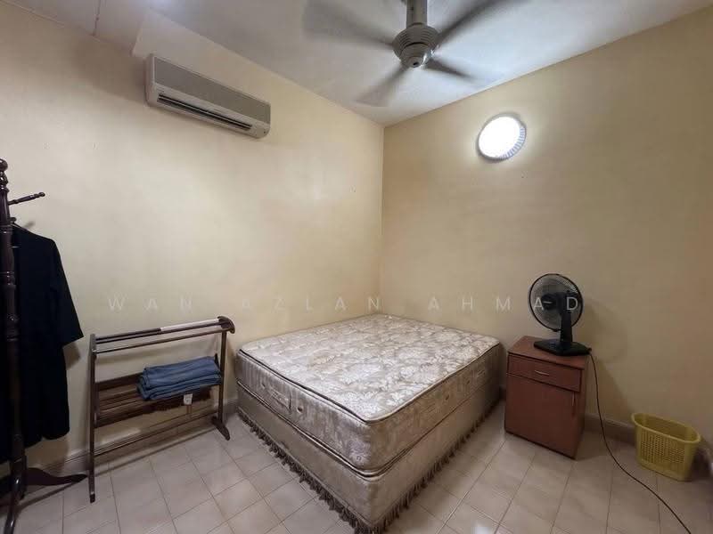 Rumah Teres 2-Tingkat untuk Dijual di Bukit Jelutong (Shah Alam) - Wan Azlan Ahmad - PropertyGuru.com.my