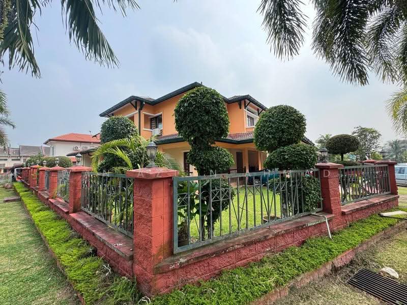 Rumah Teres 2-Tingkat untuk Dijual di Bukit Jelutong (Shah Alam) - Wan Azlan Ahmad - Exterior - PropertyGuru.com.my