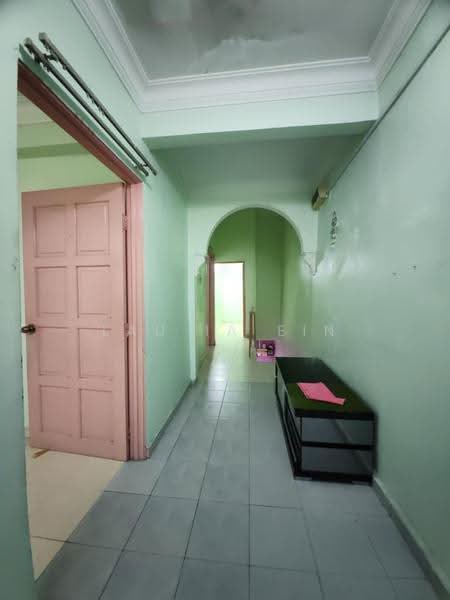 Rumah Teres 2-Tingkat untuk Disewa di Rawang (Selangor) - Lau Ia Ein - Corridor - PropertyGuru.com.my