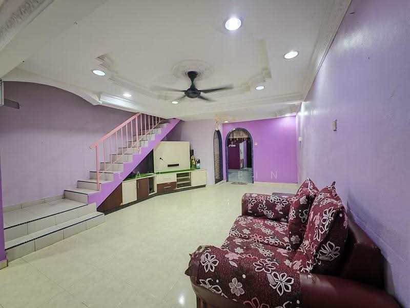 Rumah Teres 2-Tingkat untuk Disewa di Rawang (Selangor) - Lau Ia Ein - Living Room - PropertyGuru.com.my