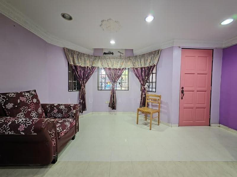 Rumah Teres 2-Tingkat untuk Disewa di Rawang (Selangor) - Lau Ia Ein - Living Room - PropertyGuru.com.my