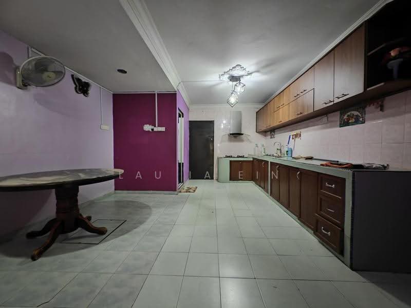 Rumah Teres 2-Tingkat untuk Disewa di Rawang (Selangor) - Lau Ia Ein - Kitchen - PropertyGuru.com.my