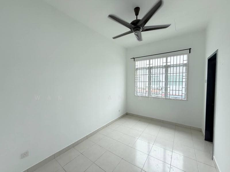 2-storey Terraced House for Sale in Bandar Puncak Alam (Puncak Alam) - Wan Azlan Ahmad - PropertyGuru.com.my