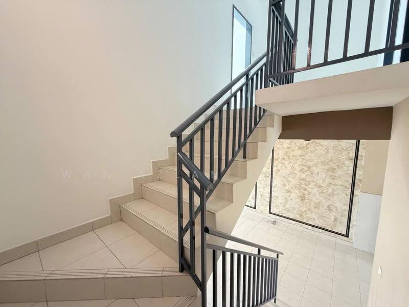 2-storey Terraced House for Sale in Bandar Puncak Alam (Puncak Alam) - Wan Azlan Ahmad - PropertyGuru.com.my