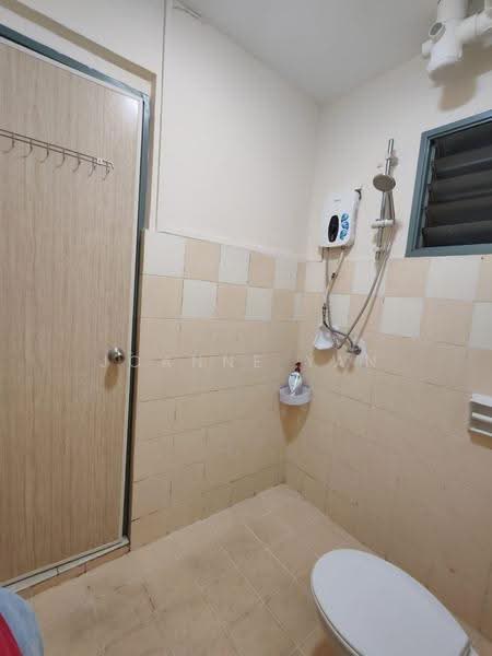Pangsapuri untuk Disewa di Pangsapuri Jati Selatan - Joanne Yan - Bathroom - PropertyGuru.com.my
