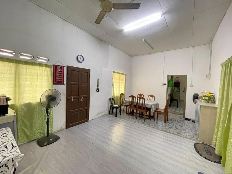 Bungalow House for Sale in Taiping (Perak) - Iza Talib - Living Room - PropertyGuru.com.my