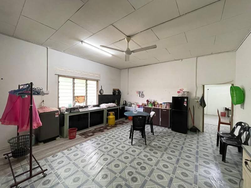 Bungalow House for Sale in Taiping (Perak) - Iza Talib - Kitchen - PropertyGuru.com.my