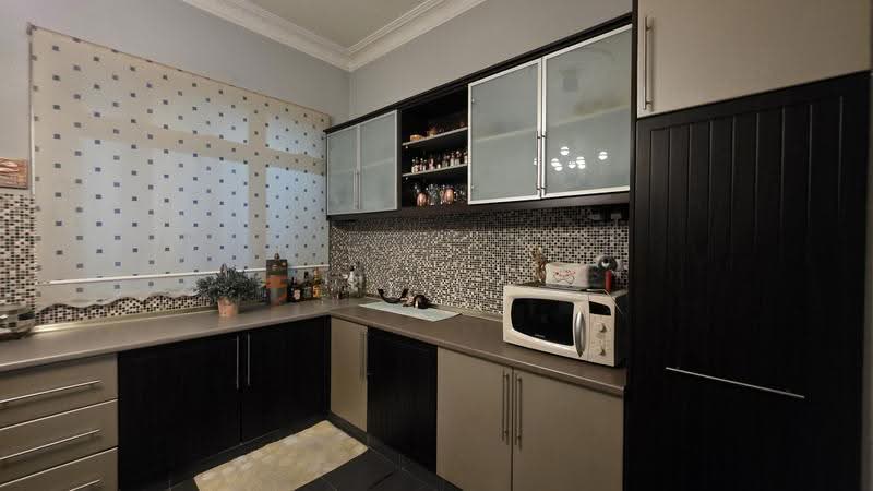 Rumah Teres untuk Dijual di Kota Kemuning (Shah Alam) - J J - PropertyGuru.com.my
