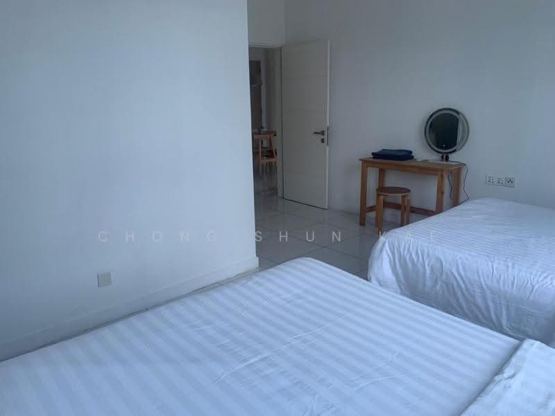 Kediaman Servis untuk Dijual di Skypod Residence - Chong Shun Kae - Bedroom - PropertyGuru.com.my