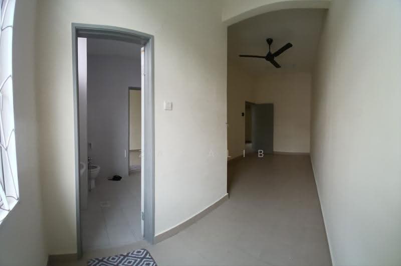 2-storey Terraced House for Sale in Kamunting (Perak) - Iza Talib - Bathroom - PropertyGuru.com.my
