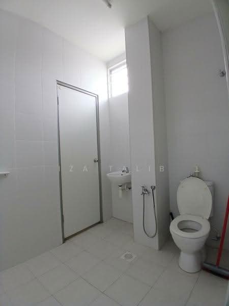 2-storey Terraced House for Sale in Kamunting (Perak) - Iza Talib - Bathroom - PropertyGuru.com.my