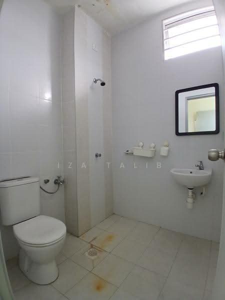 2-storey Terraced House for Sale in Kamunting (Perak) - Iza Talib - Bathroom - PropertyGuru.com.my