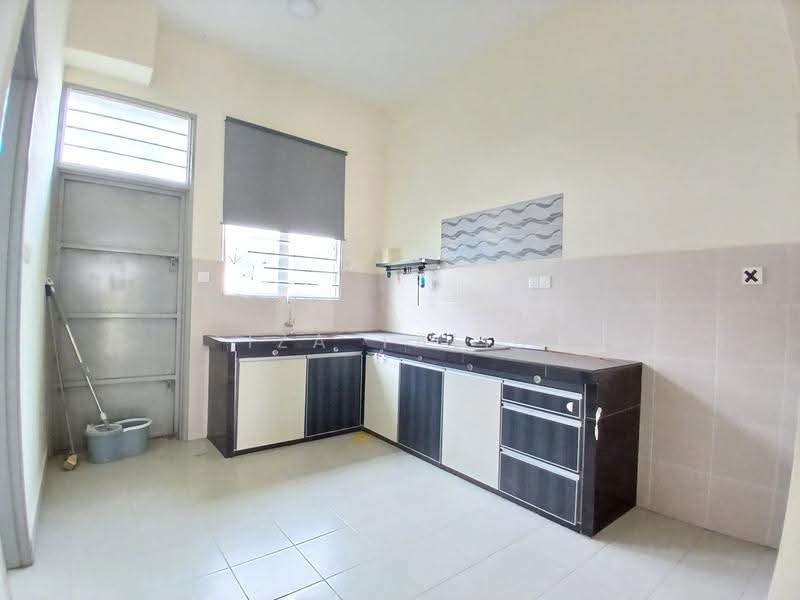 2-storey Terraced House for Sale in Kamunting (Perak) - Iza Talib - Kitchen - PropertyGuru.com.my
