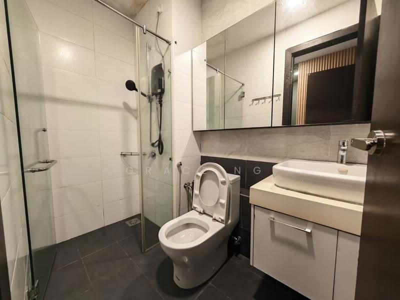 Service Residence for Sale at Wave @ Marina Cove - Grace Ng - Bathroom - PropertyGuru.com.my