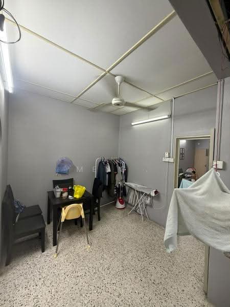 1-storey Terraced House for Rent in Island Glades (Jelutong) - Meng . - Dining Room - PropertyGuru.com.my
