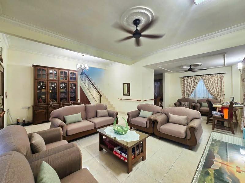 Semi-Detached House for Sale in Taman Setia 2 (Balakong) - Aishah Rosnam - Living Room - PropertyGuru.com.my