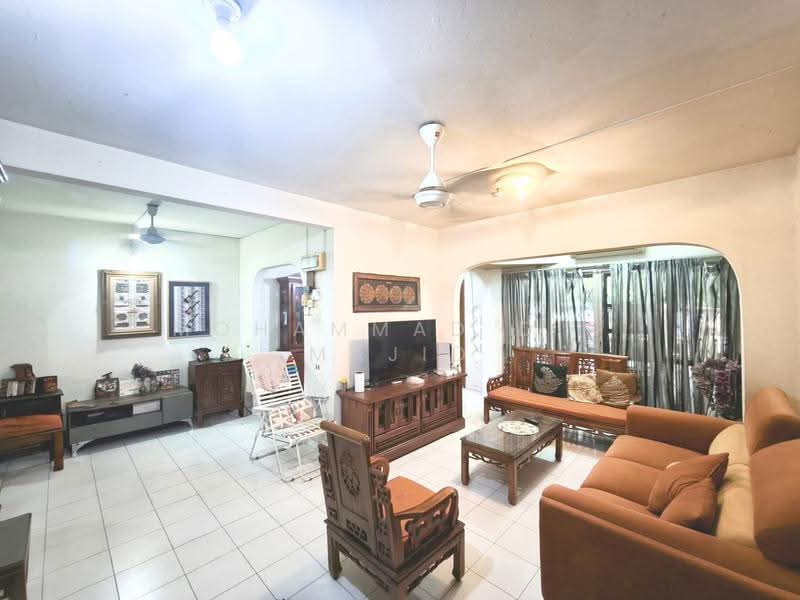 Rumah Teres 2-Tingkat untuk Dijual di Seksyen 24 (Shah Alam) - Mohammad Din Majid - Living Room - PropertyGuru.com.my