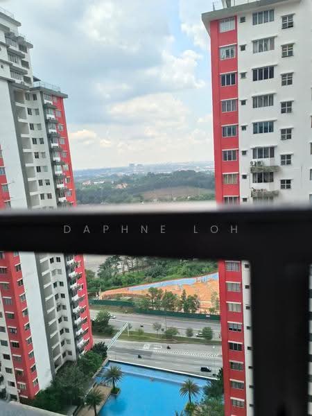 Kediaman Servis untuk Dijual di Main Place Residence - Daphne Loh - Balcony - PropertyGuru.com.my