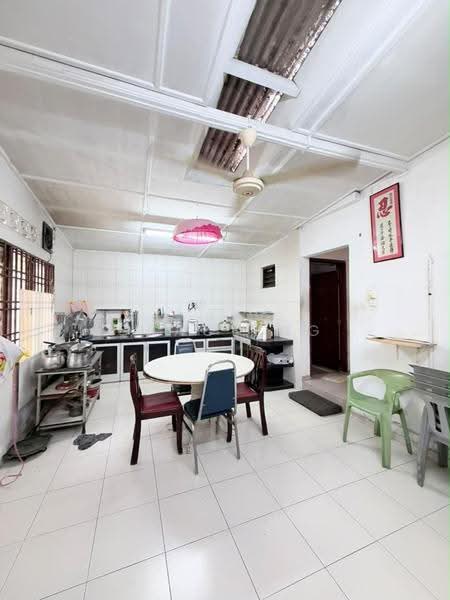 1-storey Terraced House for Sale in Taman Abad (Johor Bahru) - Grace Ng - Kitchen - PropertyGuru.com.my