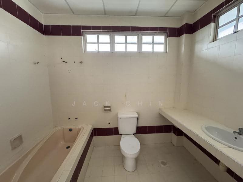 Bungalow House for Sale in Taman Bukit Jed (Seremban) - Jack Chin - Bathroom - PropertyGuru.com.my