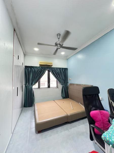 Rumah Teres 2-Tingkat untuk Dijual di Taman Bukit Idaman (Selayang) - Mandy Cheow - Bedroom - PropertyGuru.com.my