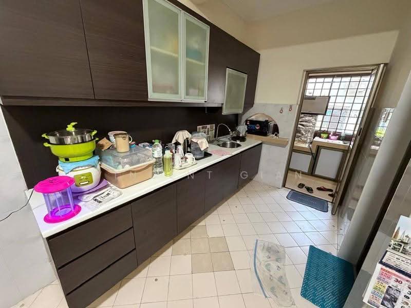 Rumah Teres 2-Tingkat untuk Dijual di Bandar Baru Permas Jaya (Permas Jaya) - Vincent Gian - Kitchen - PropertyGuru.com.my