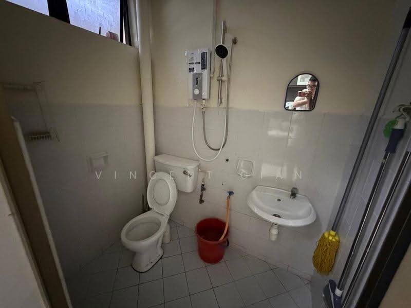 Rumah Teres 2-Tingkat untuk Dijual di Bandar Baru Permas Jaya (Permas Jaya) - Vincent Gian - Bathroom - PropertyGuru.com.my