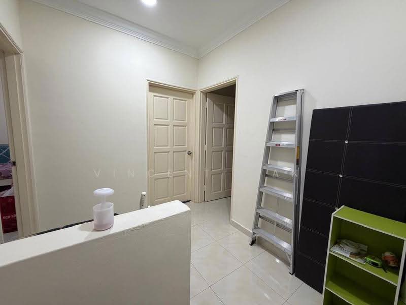 Rumah Teres 2-Tingkat untuk Dijual di Bandar Baru Permas Jaya (Permas Jaya) - Vincent Gian - Corridor - PropertyGuru.com.my