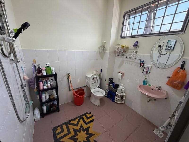 Rumah Teres 2-Tingkat untuk Dijual di Bandar Baru Permas Jaya (Permas Jaya) - Vincent Gian - Bathroom - PropertyGuru.com.my
