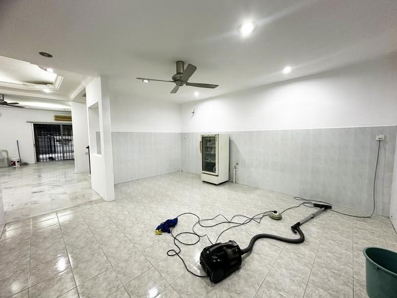 Semi-Detached House for Sale in Teluk Intan (Perak) - Kevin Chai - Dry Kitchen - PropertyGuru.com.my