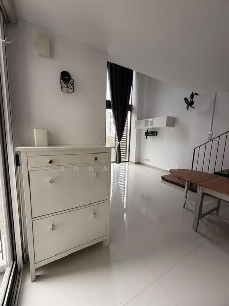 Kediaman Servis untuk Disewa di Centrio Pantai Hillpark - Hannah Han - Living Room - PropertyGuru.com.my