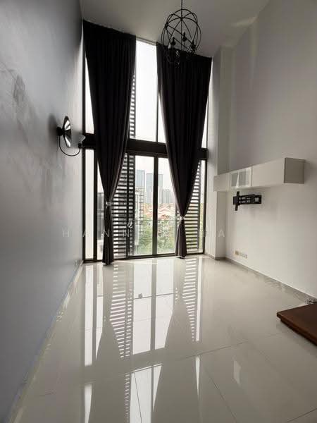 Kediaman Servis untuk Disewa di Centrio Pantai Hillpark - Hannah Han - Living Room - PropertyGuru.com.my