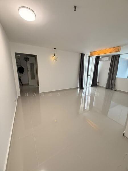 Kediaman Servis untuk Disewa di Centrio Pantai Hillpark - Hannah Han - Living Room - PropertyGuru.com.my