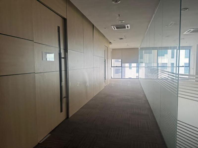 Pejabat untuk Disewa di Subang (Selangor) - Fiza Aziz - Corridor - PropertyGuru.com.my