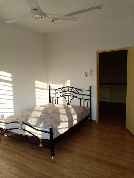 Rumah Kluster untuk Dijual di Kampung Nong Chik (Johor Bahru) - Ariff Azmi - Bedroom - PropertyGuru.com.my