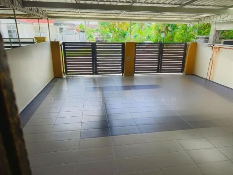 Rumah Teres 1-Tingkat untuk Dijual di Bandar Putra Kulai (Kulai) - Ong Lih Shyan - Car Park - PropertyGuru.com.my