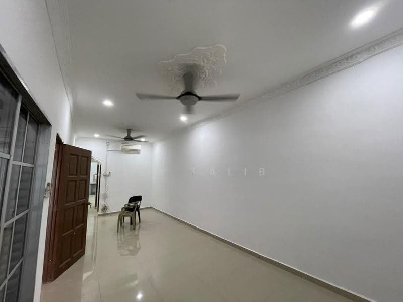 Rumah Teres 1-Tingkat untuk Dijual di Taiping (Perak) - Iza Talib - Living Room - PropertyGuru.com.my