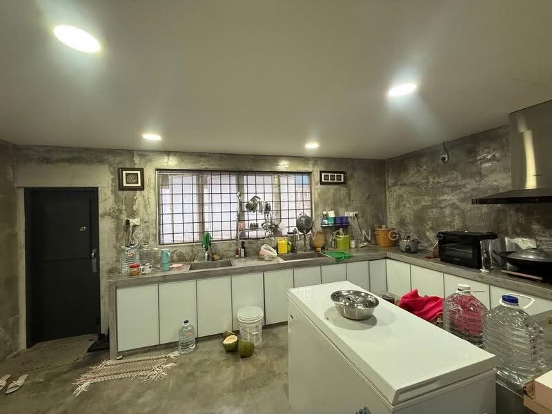 2-storey Terraced House for Sale in Taman Molek (Johor Bahru) - Gladys Wong - Kitchen - PropertyGuru.com.my
