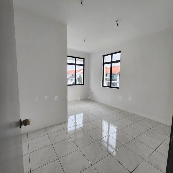 Semi-Detached House for Sale in Bandar Dato Onn (Tebrau) - Jeremy Goh - Interior - PropertyGuru.com.my