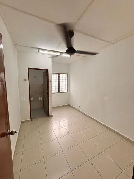 Terraced House for Sale in Bandar Country Homes (Rawang) - Mandy Cheow - Bathroom - PropertyGuru.com.my