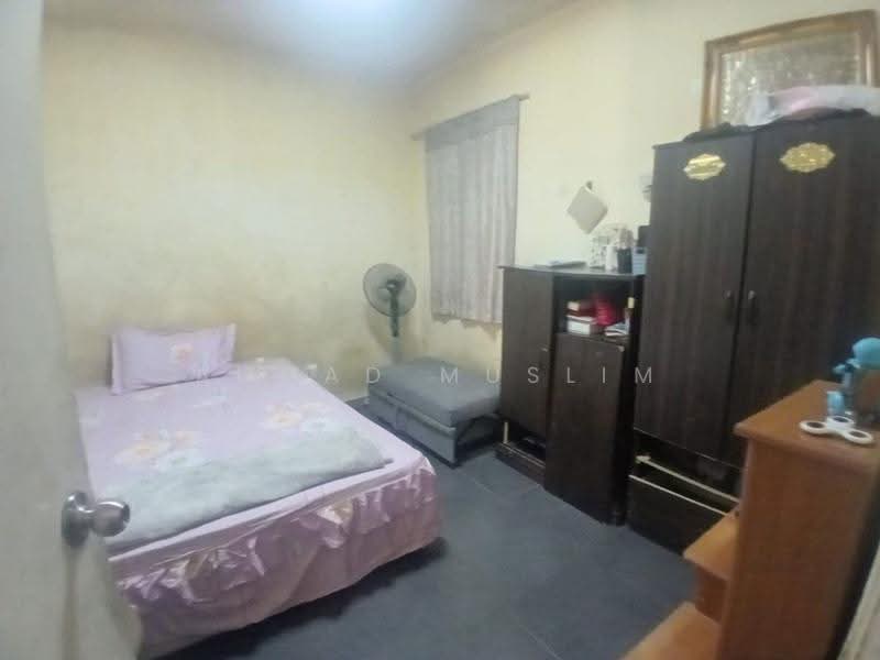 Apartment for Sale at Lakeview Apartments - Ahmad Muslim - Bedroom - PropertyGuru.com.my