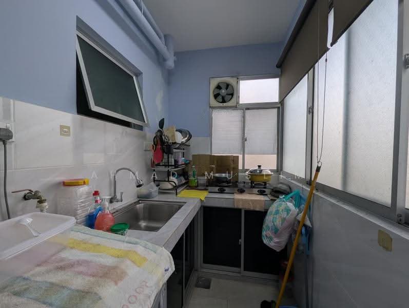 Apartment for Sale at De Bayu - Ahmad Muslim - Kitchen - PropertyGuru.com.my