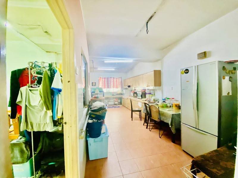 Rumah Teres 2-Tingkat untuk Dijual di Seksyen 11 (Shah Alam) - Mohammad Din Majid - Kitchen - PropertyGuru.com.my