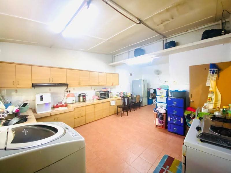 Rumah Teres 2-Tingkat untuk Dijual di Seksyen 11 (Shah Alam) - Mohammad Din Majid - Kitchen - PropertyGuru.com.my