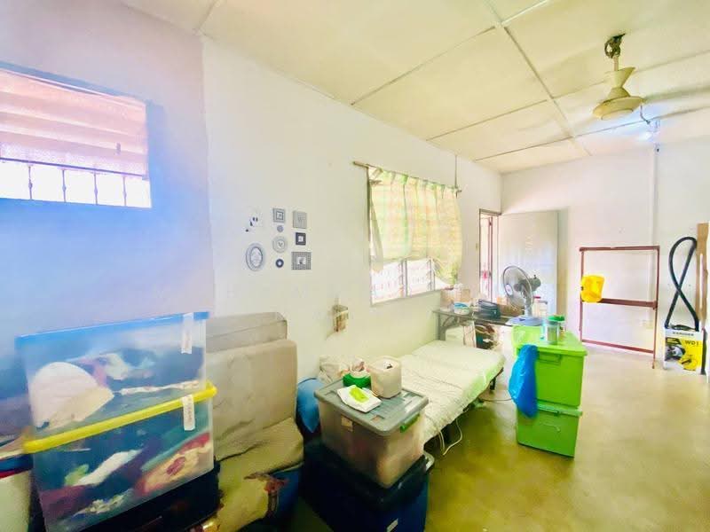Rumah Teres 2-Tingkat untuk Dijual di Seksyen 11 (Shah Alam) - Mohammad Din Majid - Bedroom - PropertyGuru.com.my