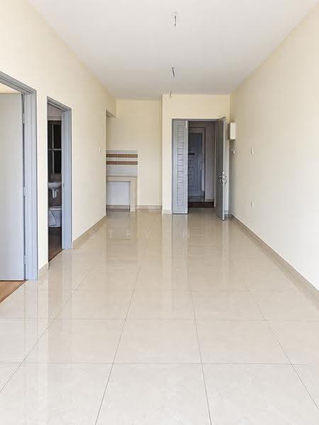 Pangsapuri untuk Dijual di Sky Garden Residences - Steven . - Bathroom - PropertyGuru.com.my